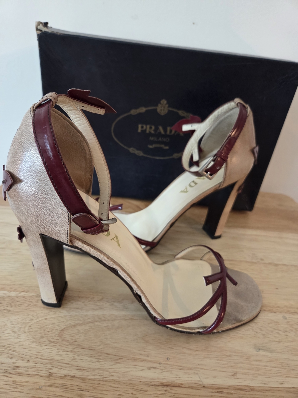 Vintage Prada Vine And Leaf Tan and Burgundy Leather Ankle-Strap Heels Size 39 - Picture 2 of 10